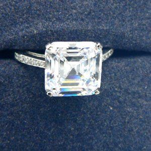 LUSTRO STELLA Sz 8 Swarovski Zirconia Ring